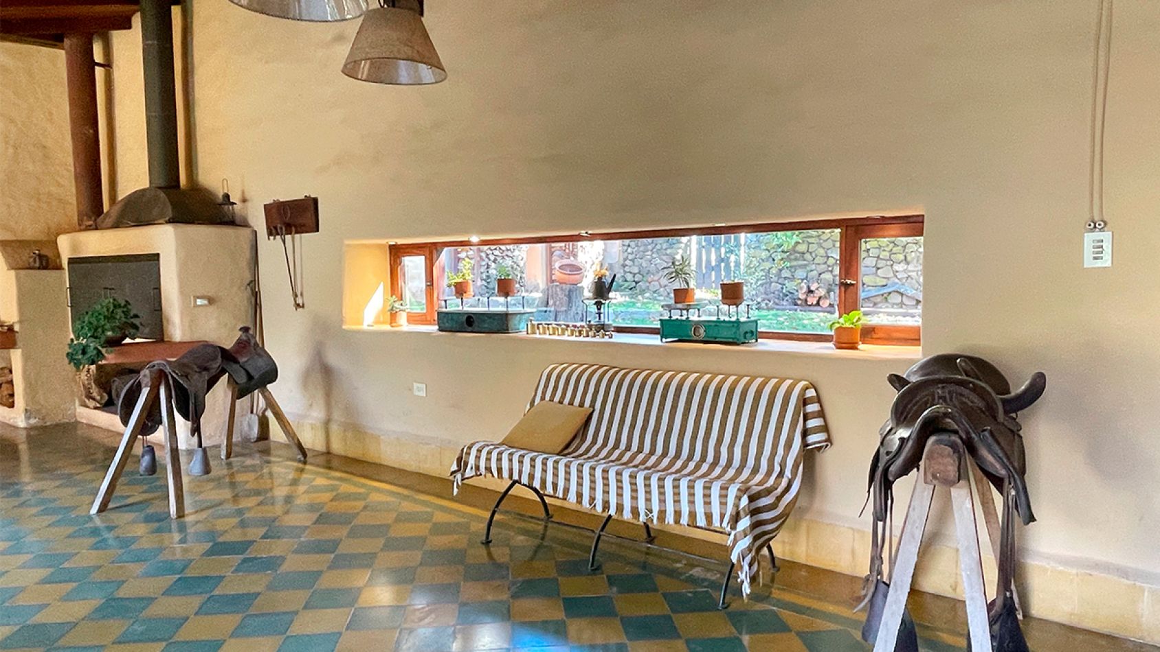 Guía La Sala de Yolanda, Purmamarca Jujuy ESTILO DV